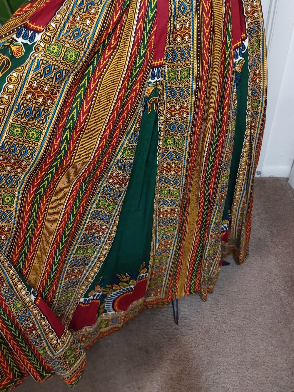 African Print Maxi Skirt with Red and Orange Motif Free Size Elastic Waist - Picture 4 of 6